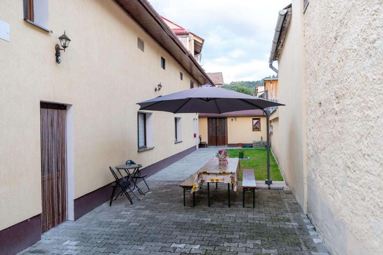 Mario'S Cozy Apartment Rîşnov Eksteriør billede