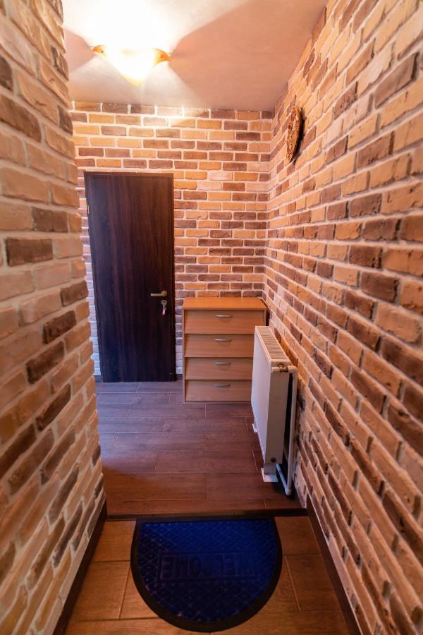 Mario'S Cozy Apartment Rîşnov Eksteriør billede